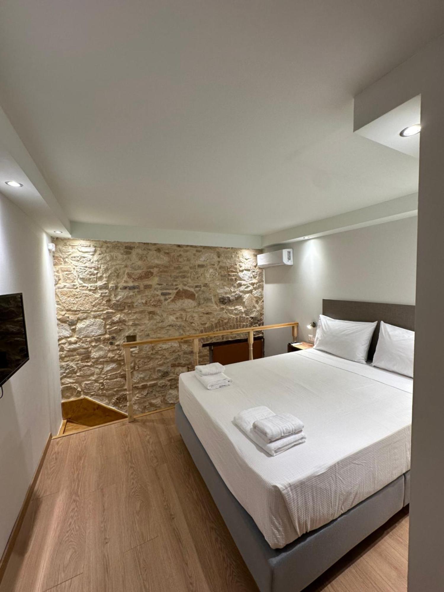 Q Rocco Apartments, Corfu Town Eksteriør billede