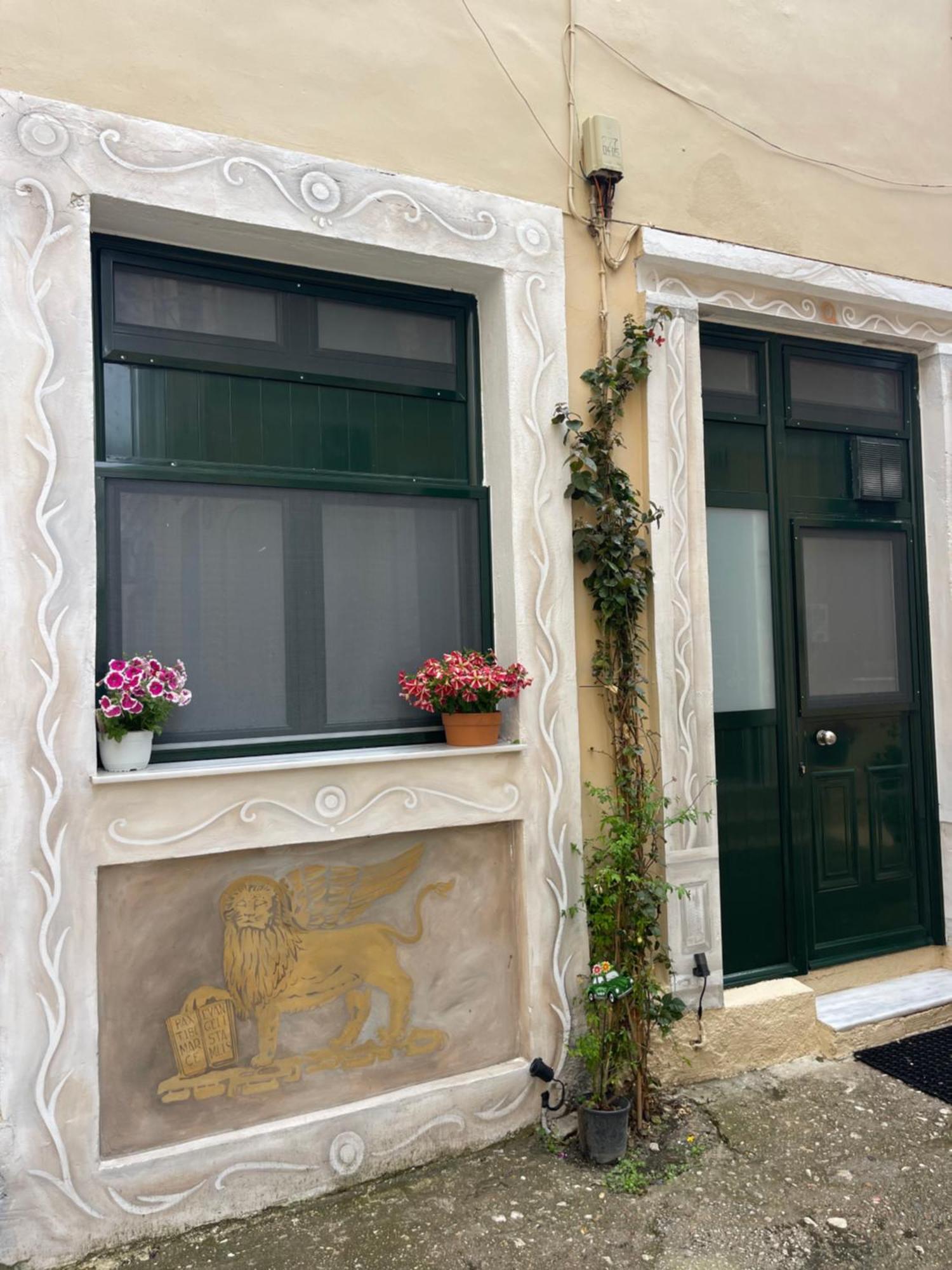 Q Rocco Apartments, Corfu Town Eksteriør billede